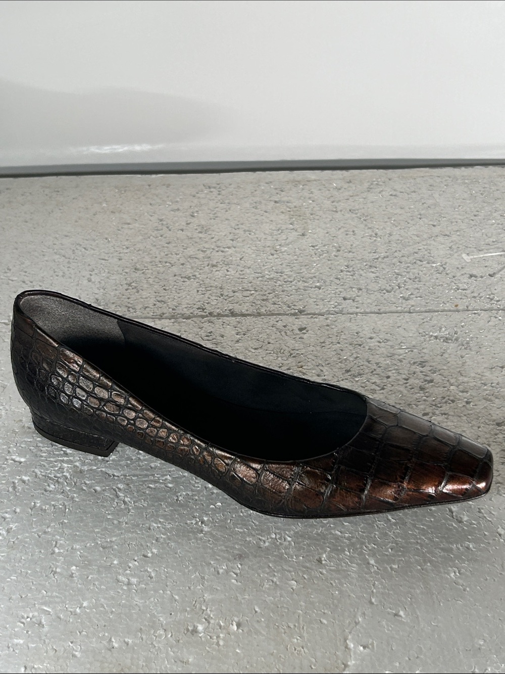 Stuart Weitzman SZ 8 Brown Croc-Embossed Leather Flats Chic Old Money Luxury - Picture 4 of 10